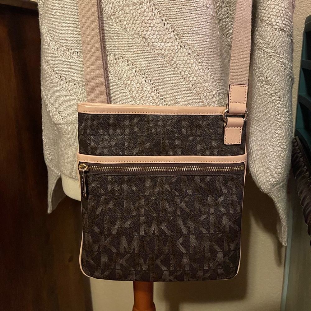 Authentic Michael Kors Crossbody